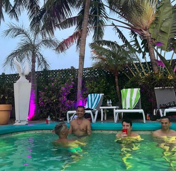 پانسیون Large Gay Men S 1 Bedroom W Gameroom Heated Pool Clothing Optional