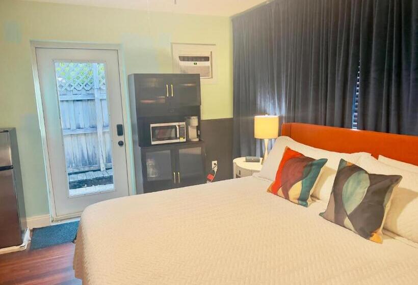 پانسیون Large Gay Men S 1 Bedroom W Gameroom Heated Pool Clothing Optional