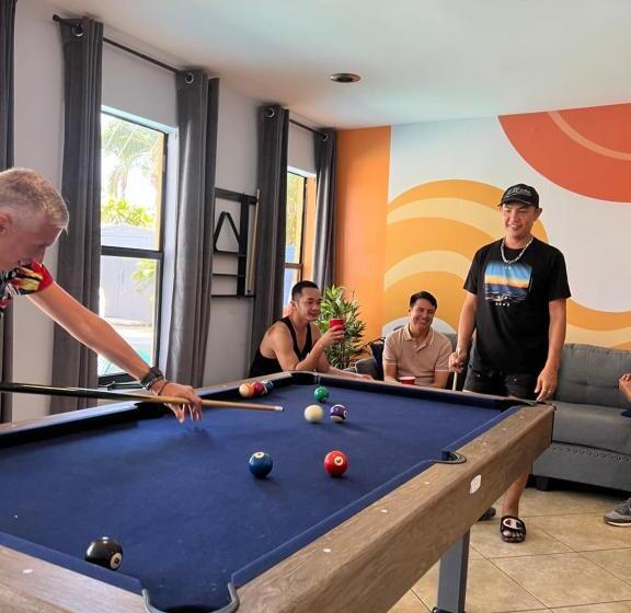 پانسیون Large Gay Men S 1 Bedroom W Gameroom Heated Pool Clothing Optional