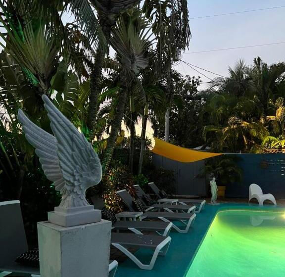 پانسیون Large Gay Men S 1 Bedroom W Gameroom Heated Pool Clothing Optional