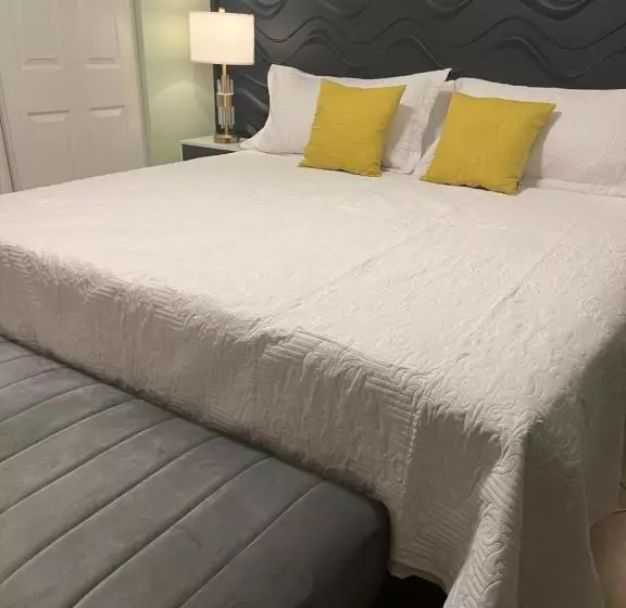 پانسیون Large Gay Men S 1 Bedroom W Gameroom Heated Pool Clothing Optional