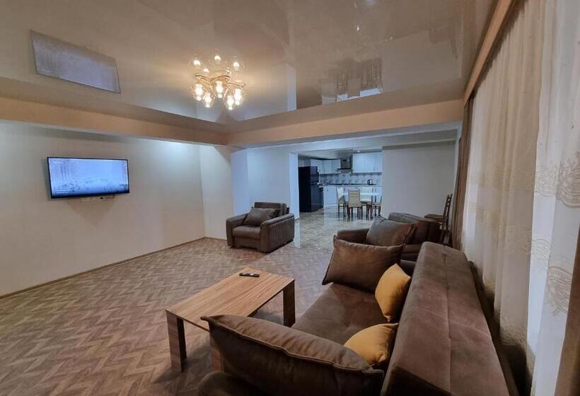 پانسیون Guest House Dzevri საოჯახო სასტუმრო ძევრი