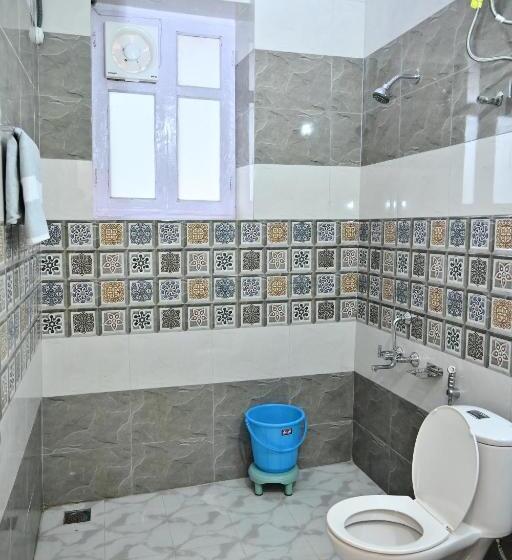 פנסיון Oakswood B&b