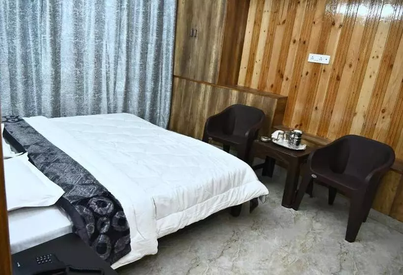 ペンション Oakswood B&b