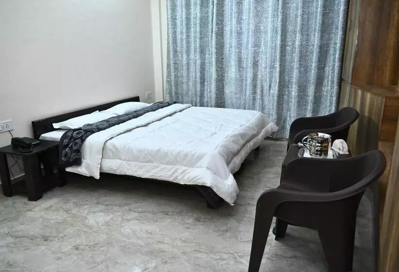 ペンション Oakswood B&b