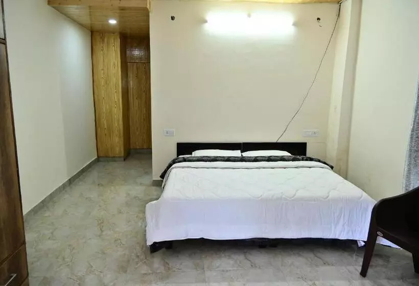 ペンション Oakswood B&b