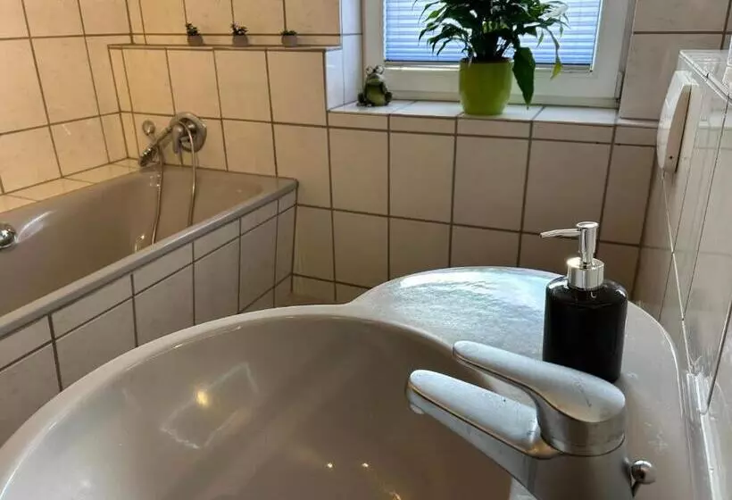 Pension Hotel Leinefelde Am Bahnhof