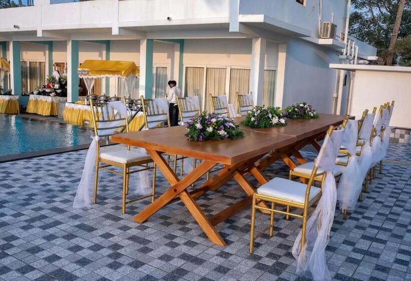 Break Water Palace Resort