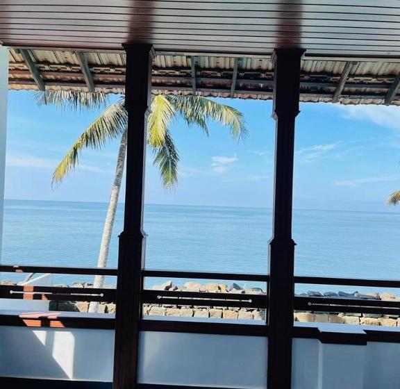 Break Water Palace Resort