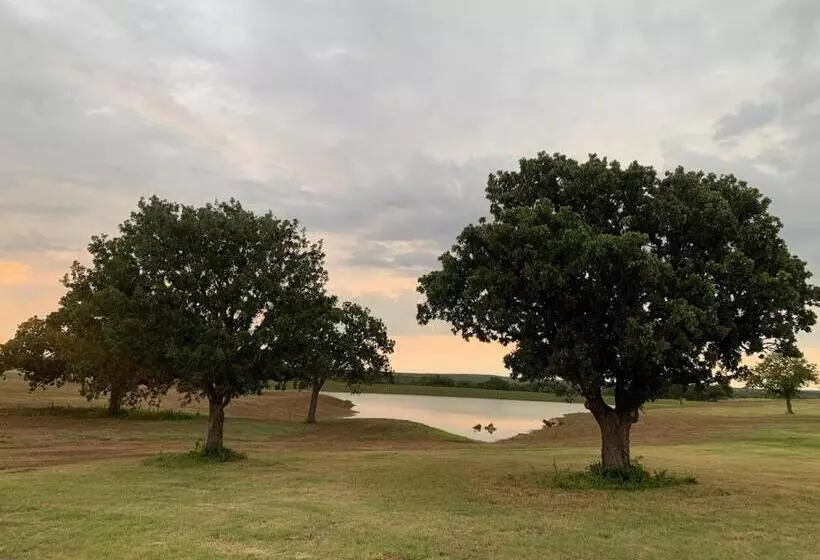 リゾートホテル Painted Lakes Ranch