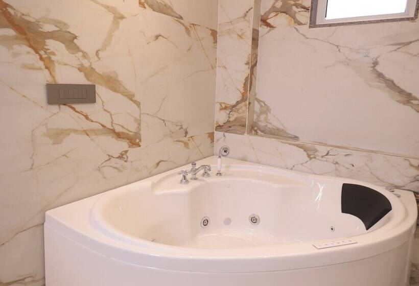 Stepstones Hotels And Inn Dlf Phase 3 Gurgaon