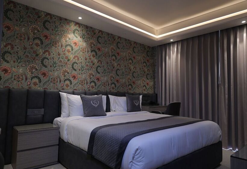 Stepstones Hotels And Inn Dlf Phase 3 Gurgaon