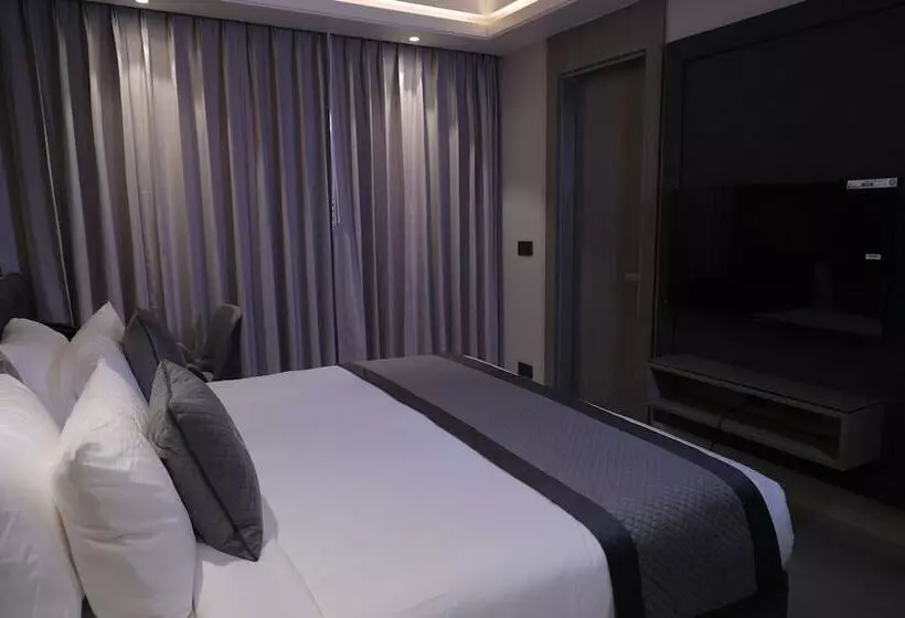 Stepstones Hotels And Inn Dlf Phase 3 Gurgaon