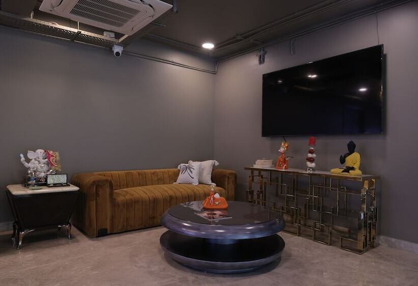 Stepstones Hotels And Inn Dlf Phase 3 Gurgaon