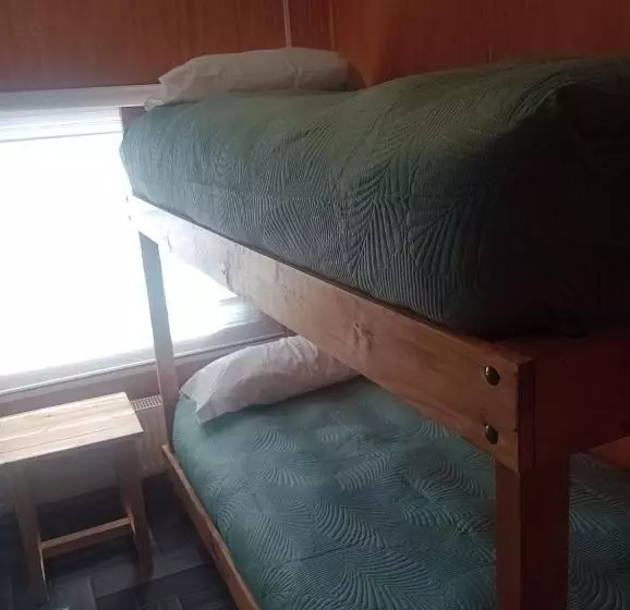 Retkeilymaja Isla Yu Backpacker