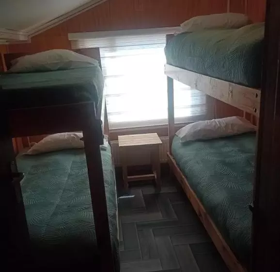 Retkeilymaja Isla Yu Backpacker