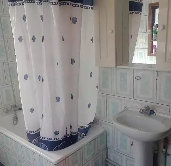 Retkeilymaja Isla Yu Backpacker