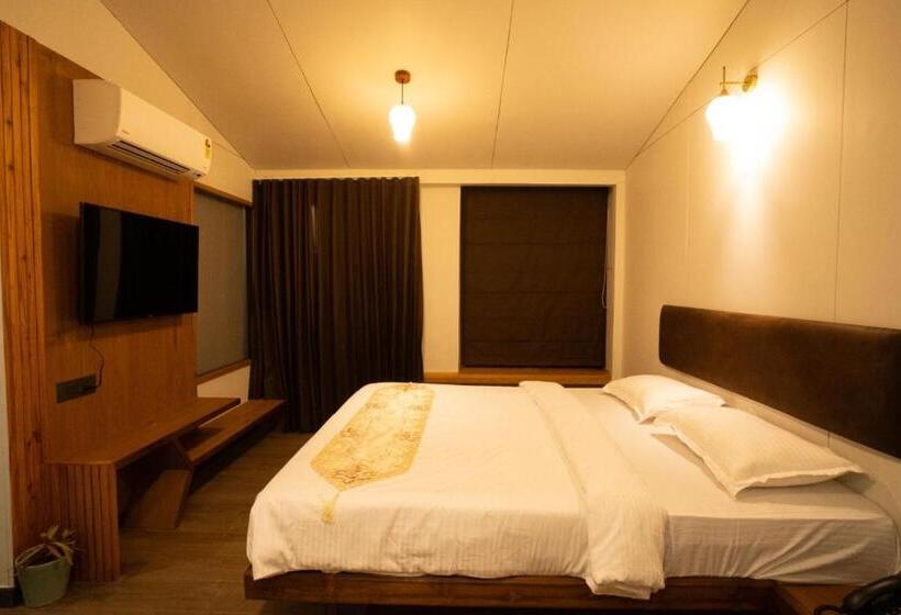 Hotel Bliss Nirvana Resort