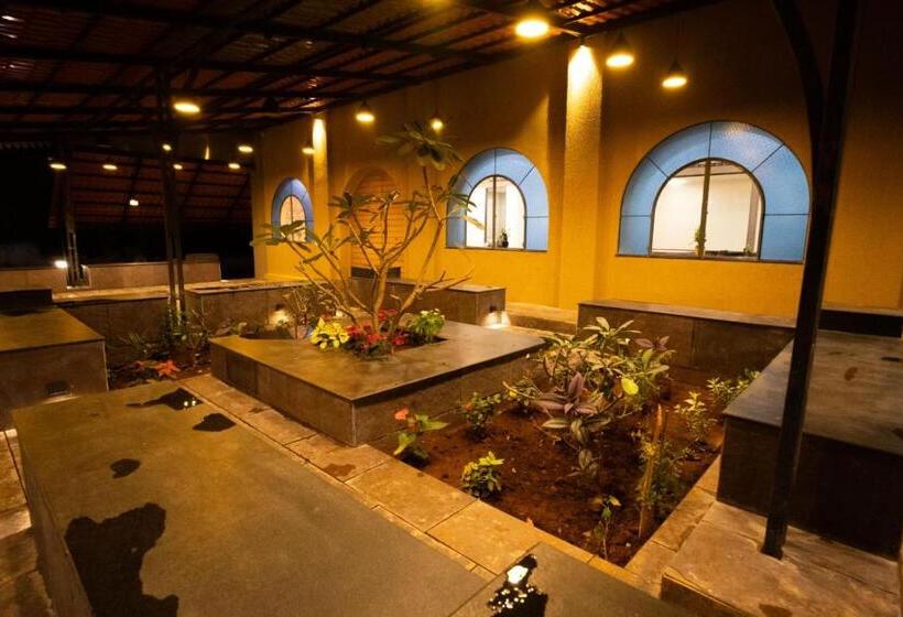 Hotel Bliss Nirvana Resort