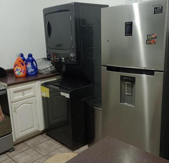 캡슐 호텔 Estancia Exprés