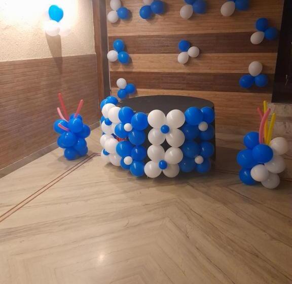 בית מלון כפרי Crown Royale