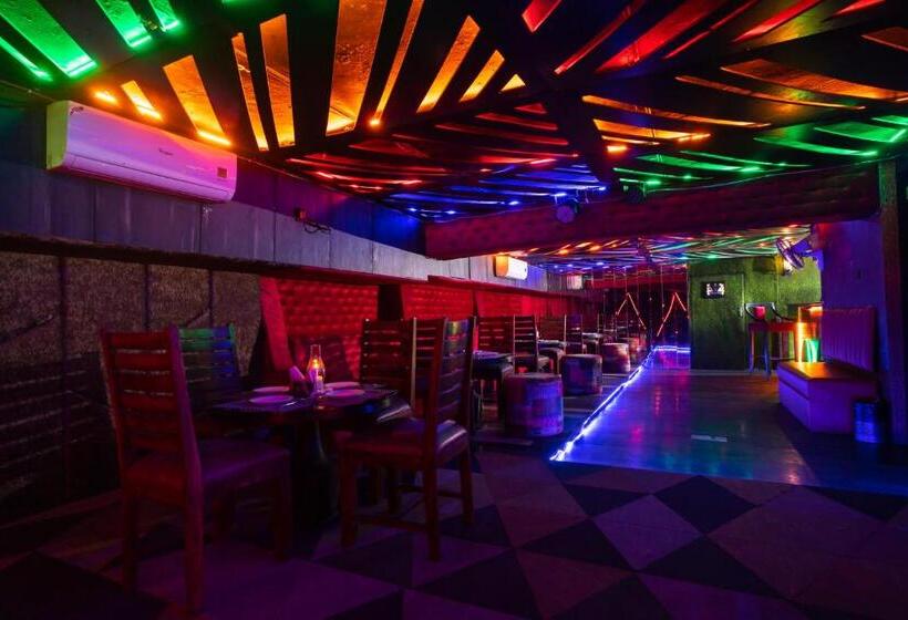 בית מלון כפרי Kareda Regency