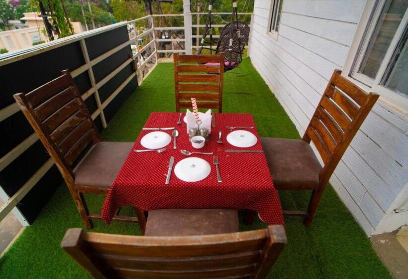 בית מלון כפרי Kareda Regency