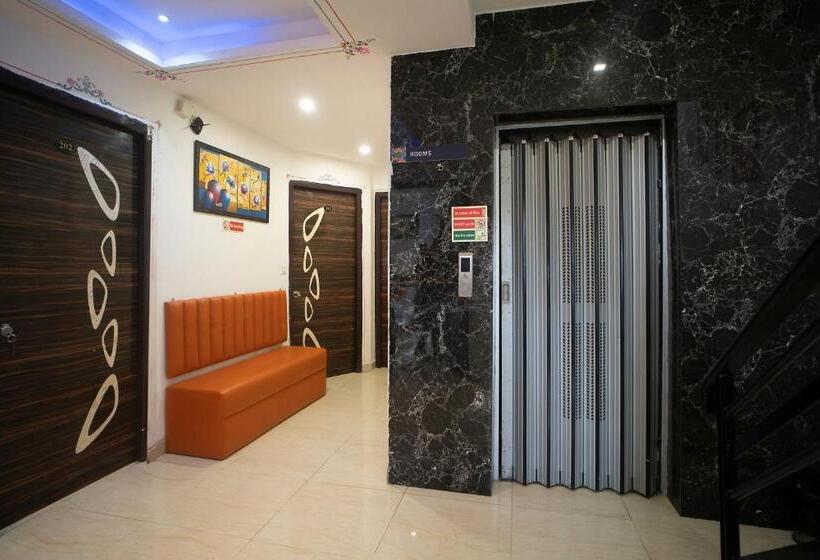 בית מלון כפרי Kareda Regency