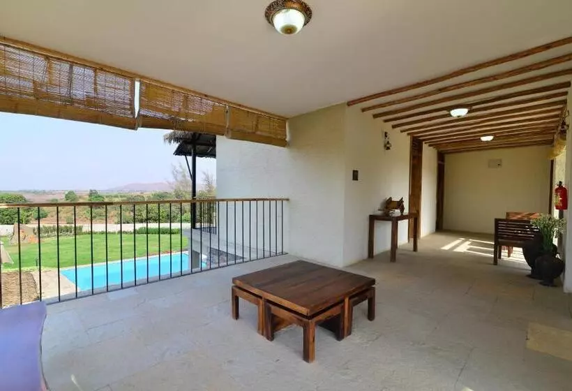 Hotelli Parnakuti Villa