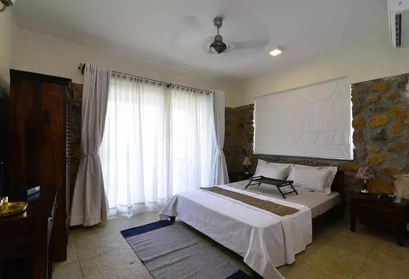 Hotelli Parnakuti Villa