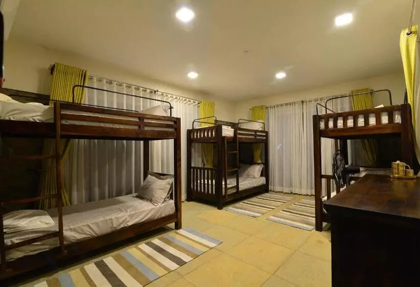 Hotelli Parnakuti Villa