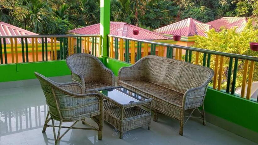 ホテル Prakriti Neerh