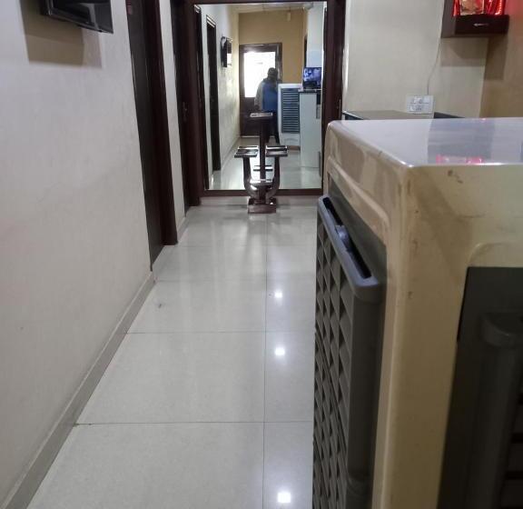 호텔 Royal Residency