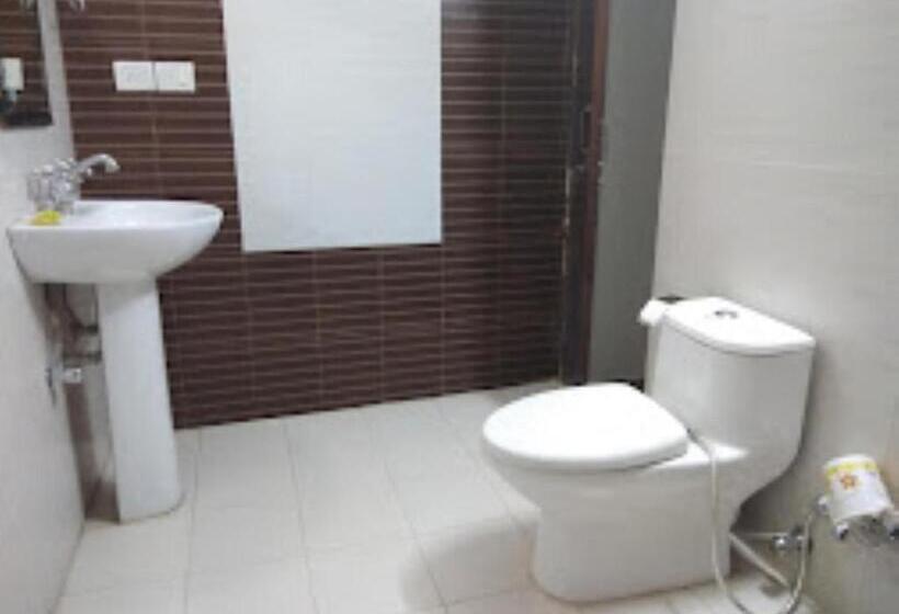 هتل Shelter Inn,chhatarpur