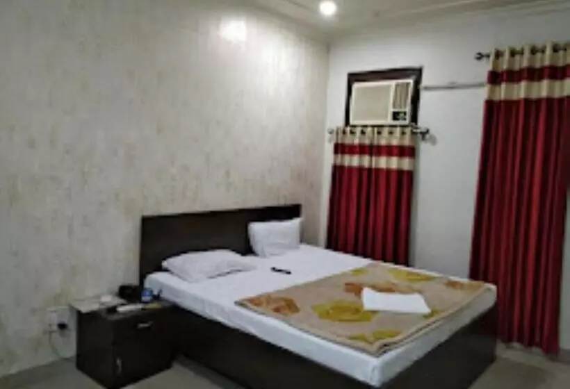 ホテル Shelter Inn,chhatarpur