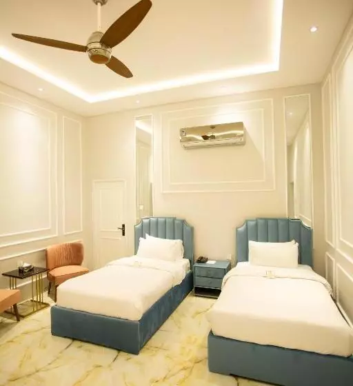 هتل The Edition Bahawalpur