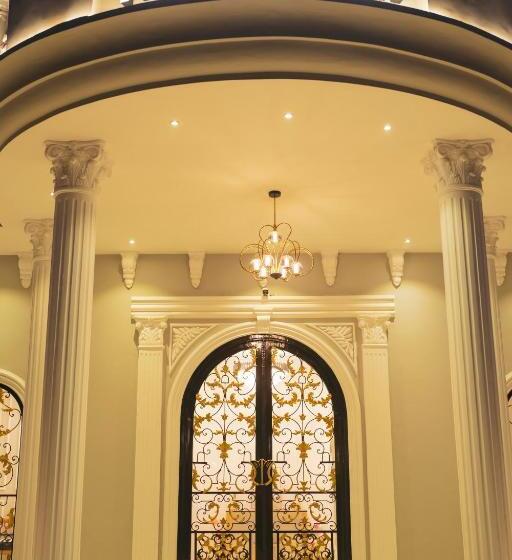 هتل The Edition Bahawalpur