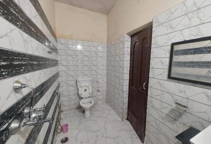 בית מלון כפרי Trisolaris