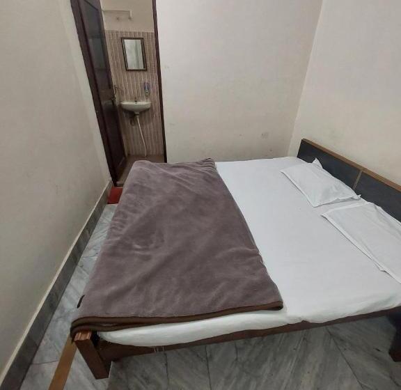 בית מלון כפרי Trisolaris