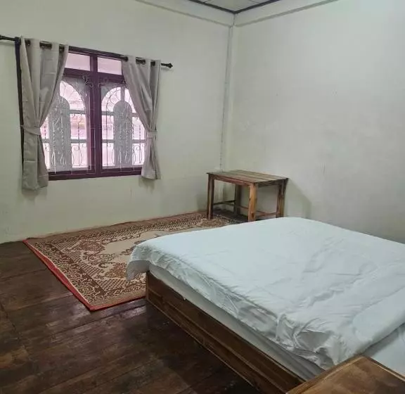 Kai Lions International Hostel Paksong