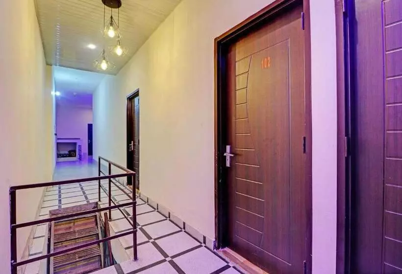 Oyo Hotel Moonlight