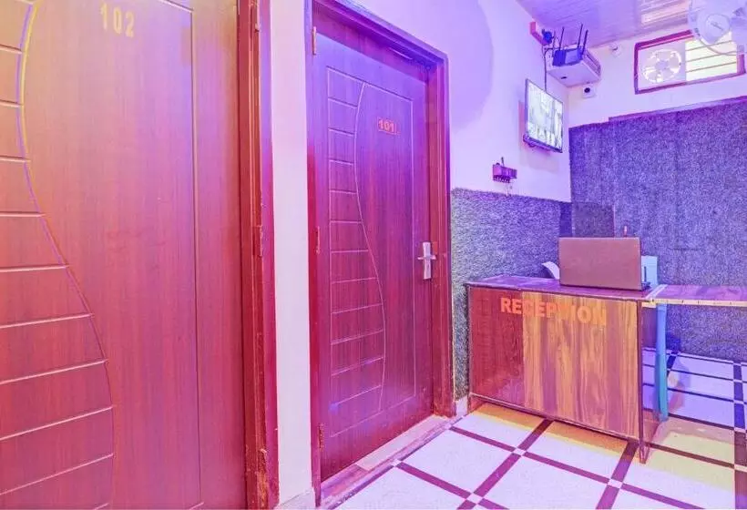 Oyo Hotel Moonlight