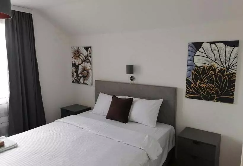 پانسیون Apartmani Lane 1