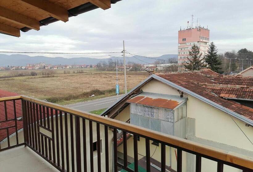 پانسیون Apartmani Lane 1