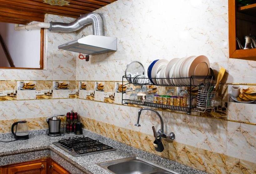 膳宿费 Riaad Hamad