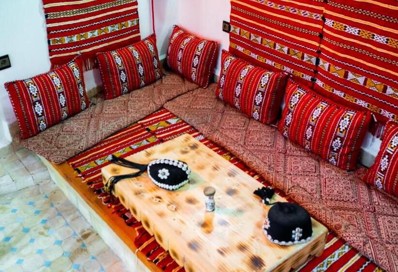 膳宿费 Riaad Hamad