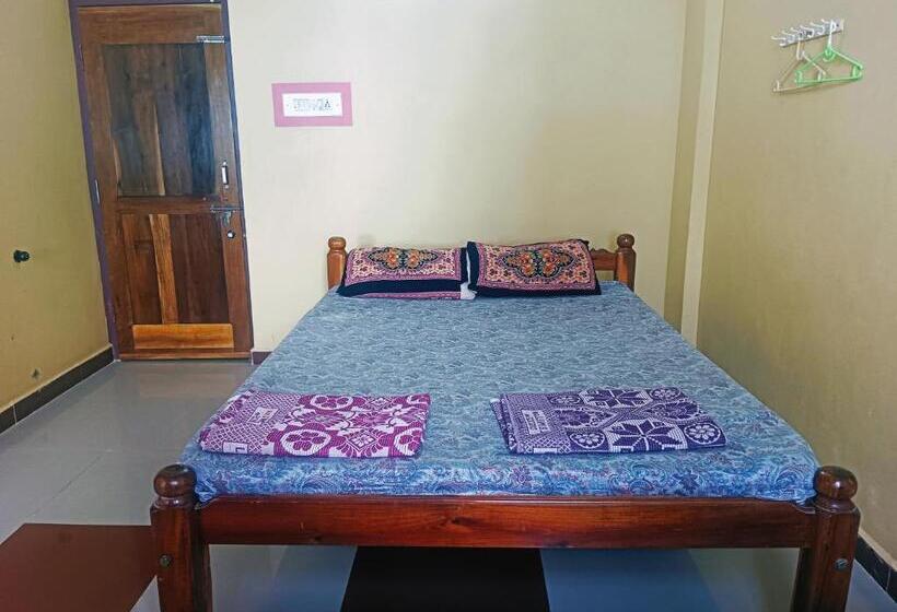 Staymaker Hotel Shri Sai Ram