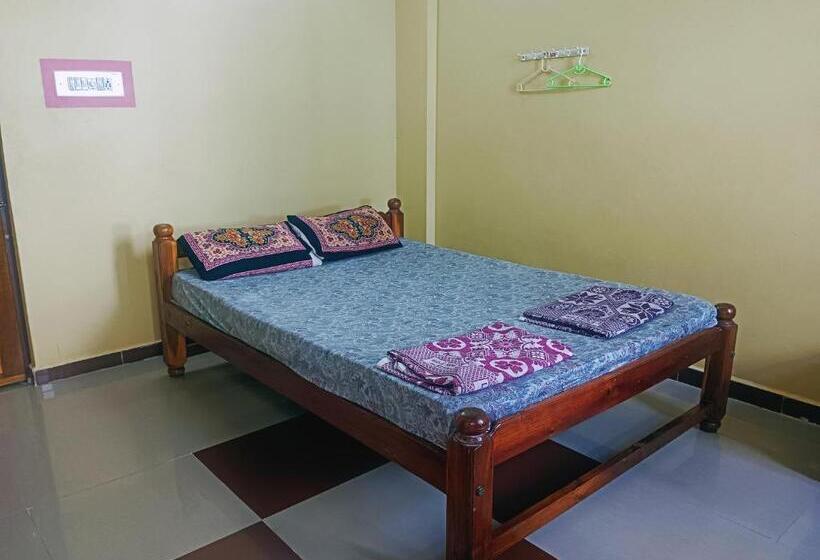 Staymaker Hotel Shri Sai Ram