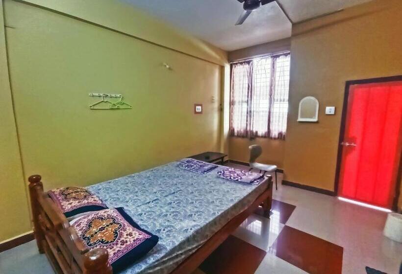 Staymaker Hotel Shri Sai Ram