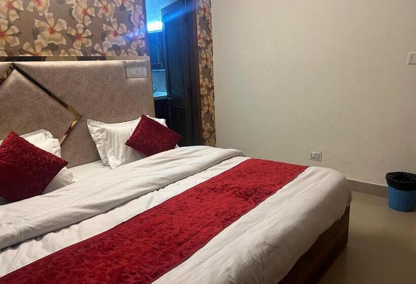 민박 Aston Shimla Hills